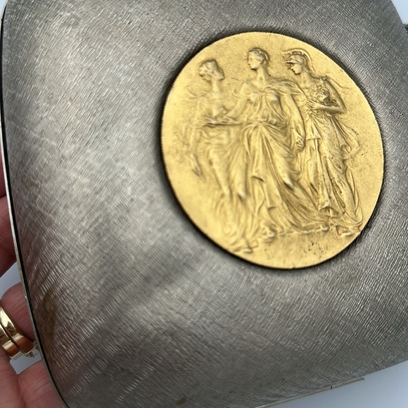 Rosenfeld Vintage Gilt Metal Purse 5 1/2” x 5 1/2” - Picture 10 of 11